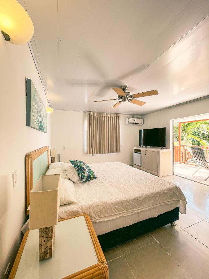 Hotel Cocoplum Beach photo