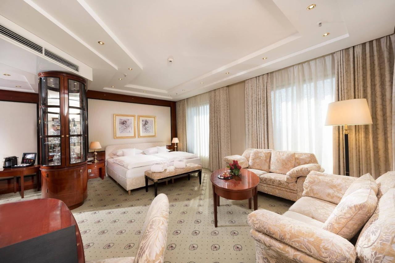 JW Marriott Hotel Berlin photo