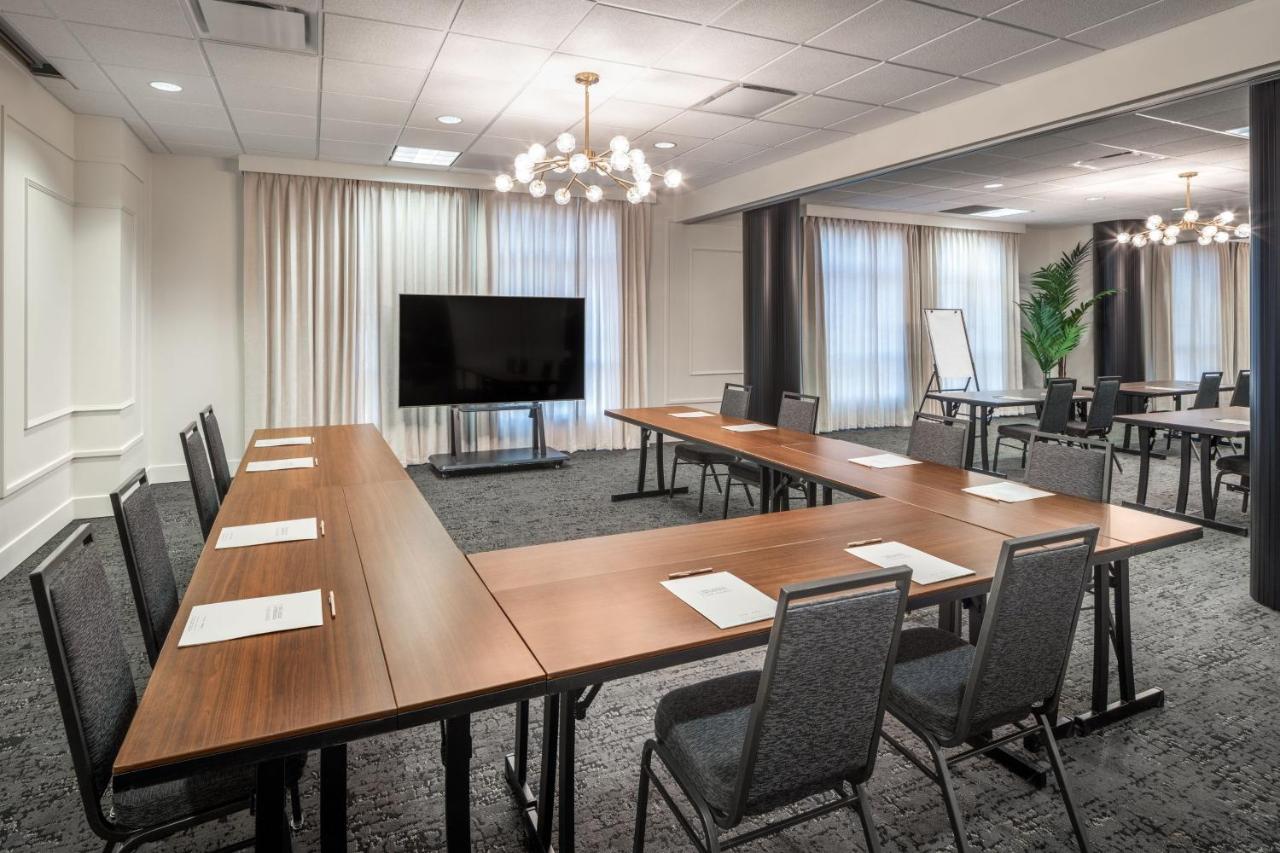 Residence Inn by Marriott Calgary South photo