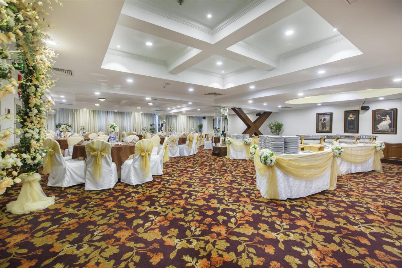 Hotel Sarina photo