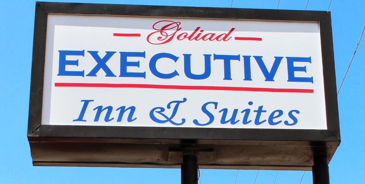 Executive Inn & Suites — photo 9