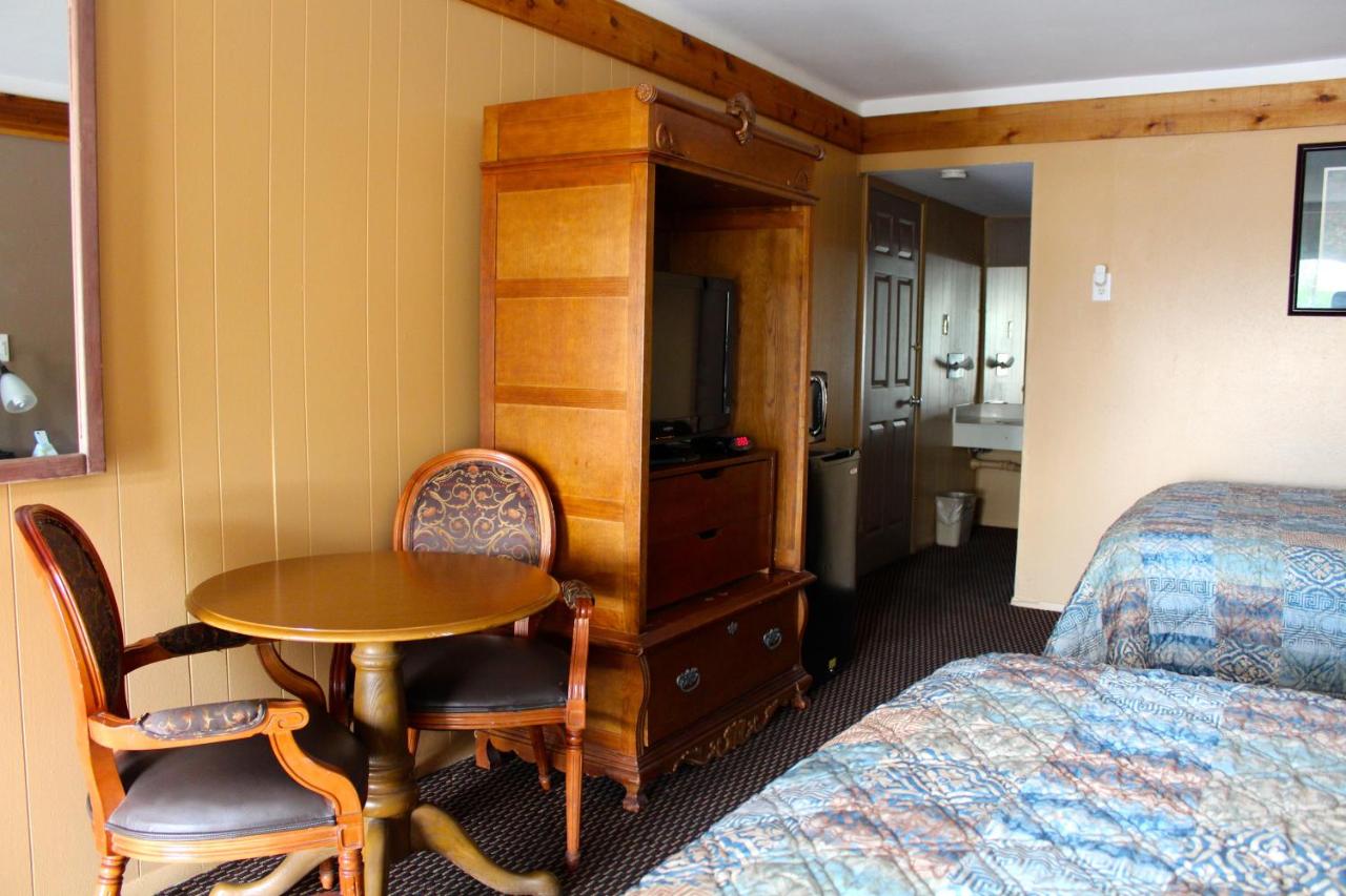 Executive Inn & Suites — photo 11
