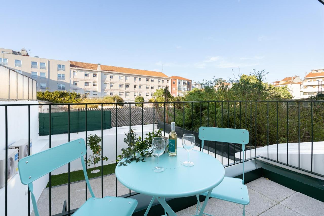 Host Wise - Modern Studios with Terrace - Walk Everywhere - 3