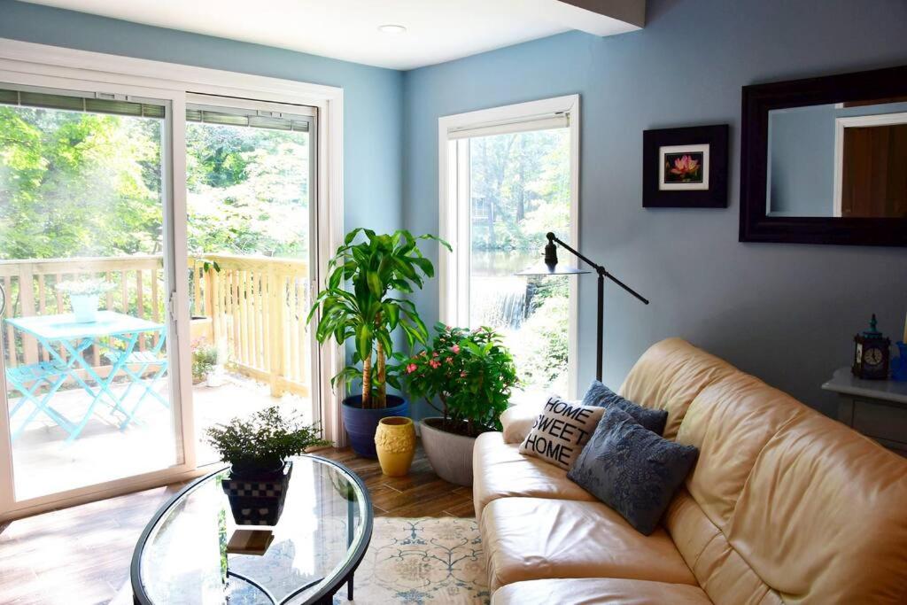 The Cottage at Millpond Falls - Romantic Luxury B&B in Warwick NY — photo 16