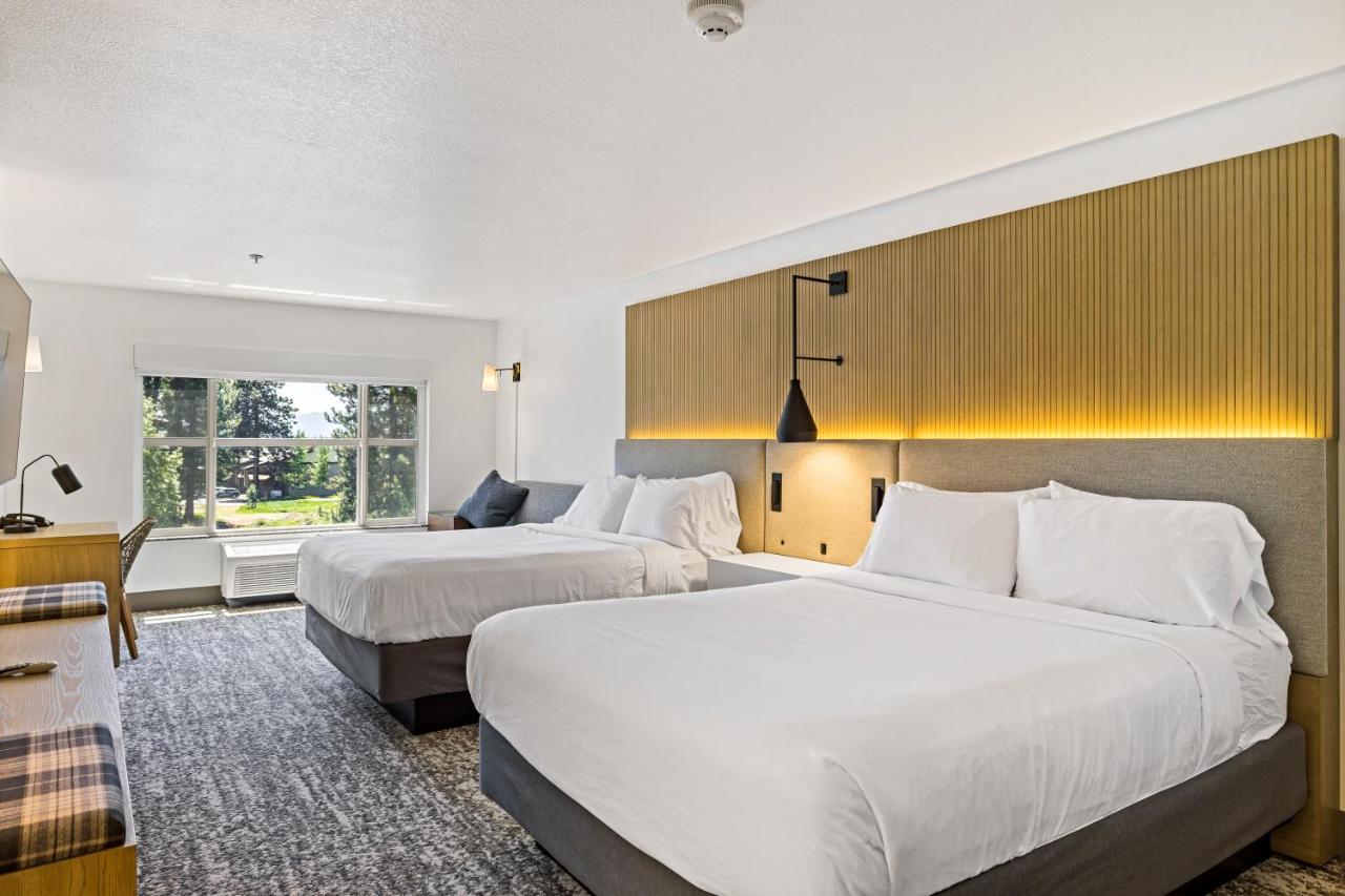 The Evergreen Hotel — photo 20