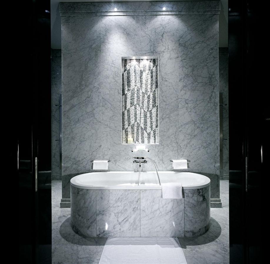 Rocco Forte Hotel De Rome photo