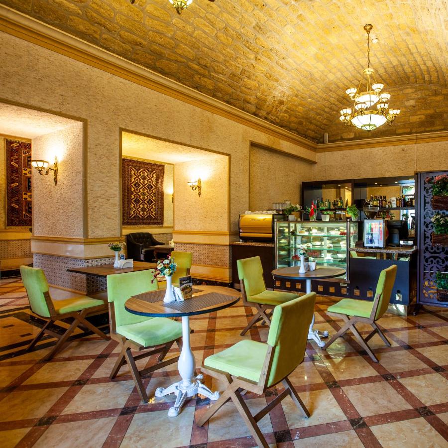 Shah Palace Luxury Museum Hotel photo