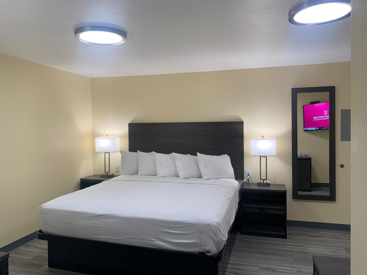 Relax Inn of Medford — photo 13