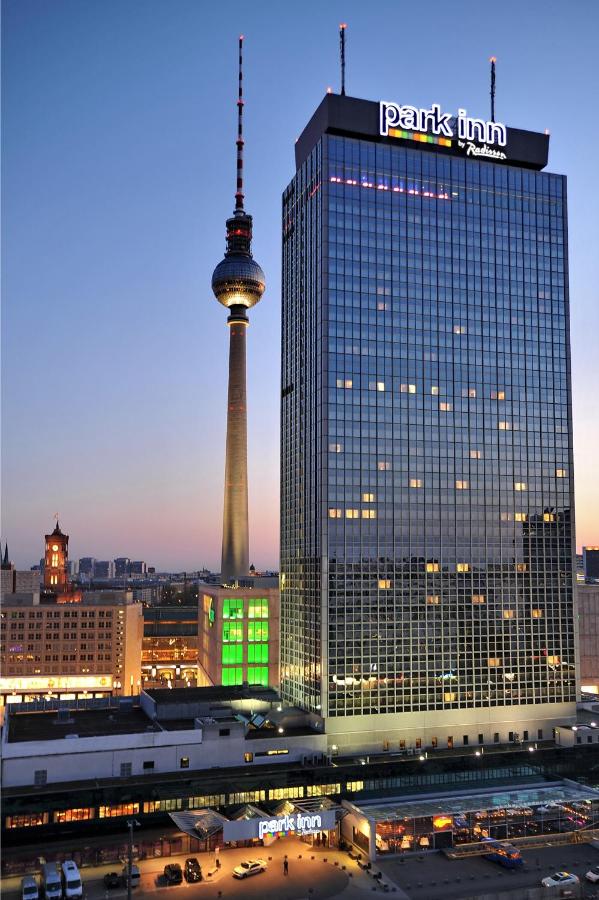 Park Inn by Radisson Berlin Alexanderplatz photo