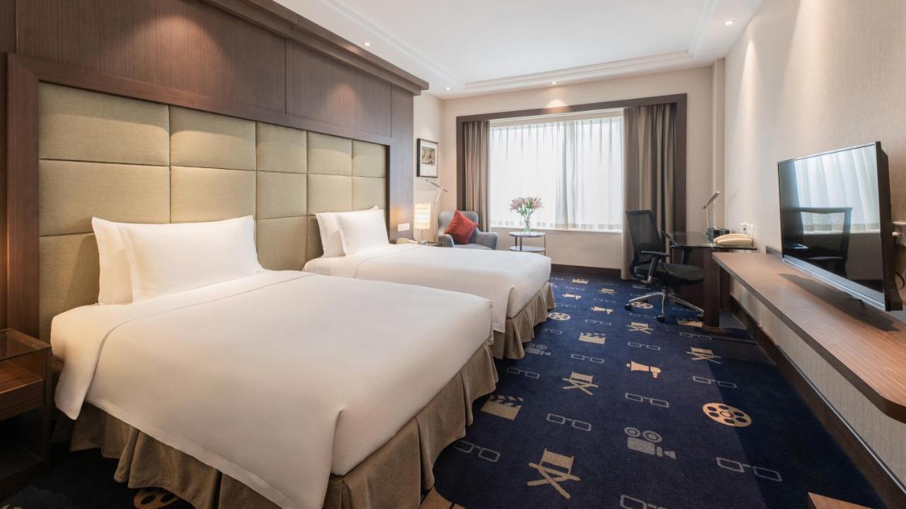 Crowne Plaza Shanghai, an IHG Hotel photo