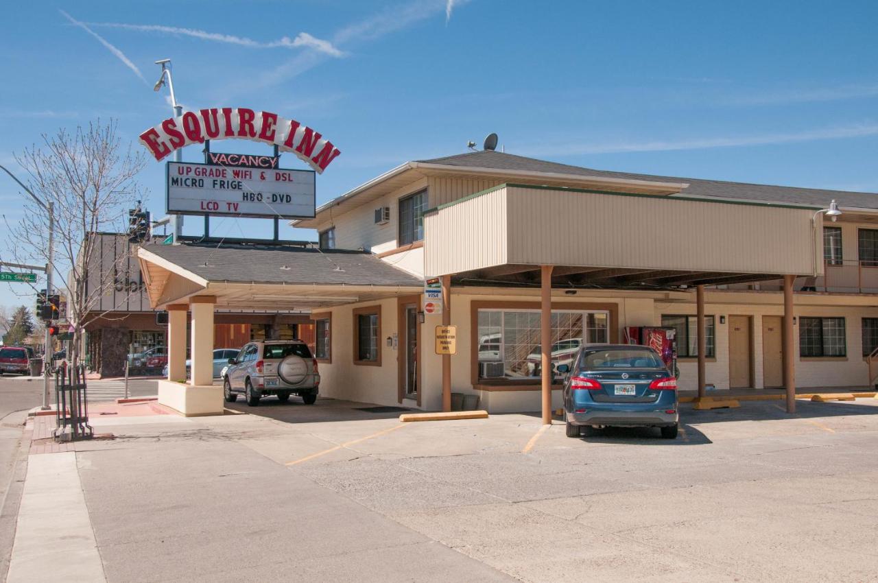 Esquire Inn — photo 19