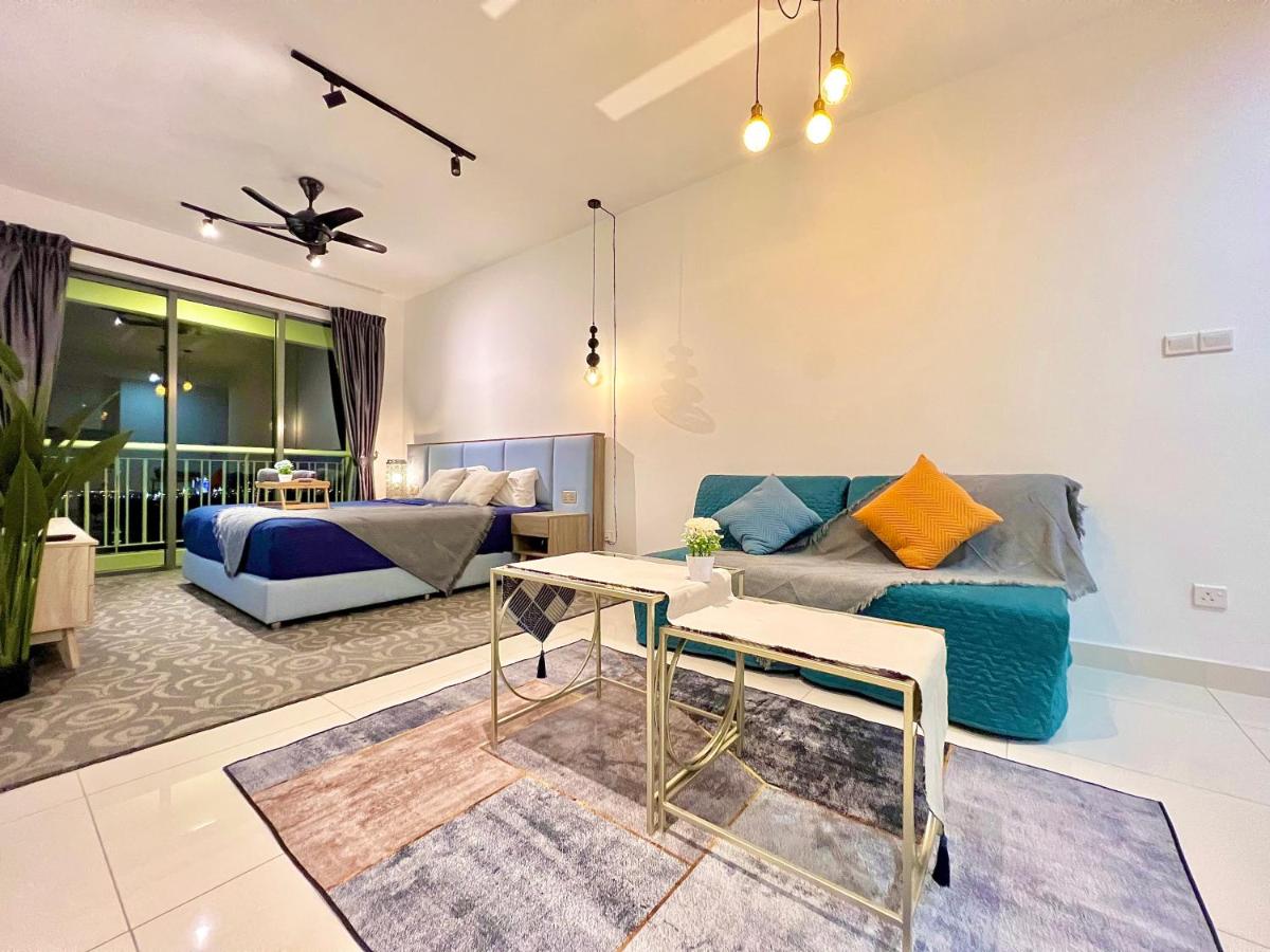 Teega Suites Studio by Luxecocoo CK Puteri Harbour - 4