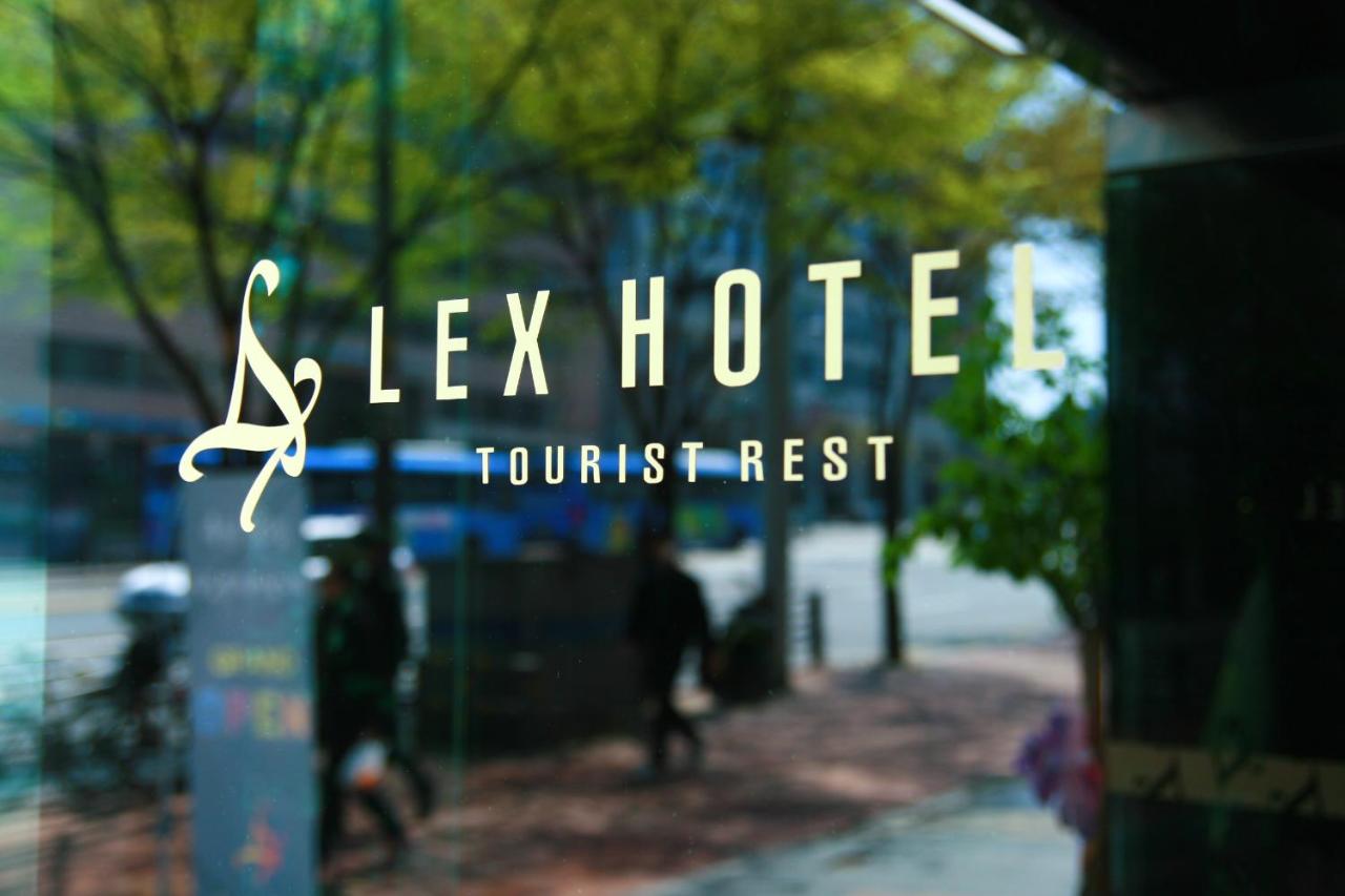 LEX Tourist Hotel - 3