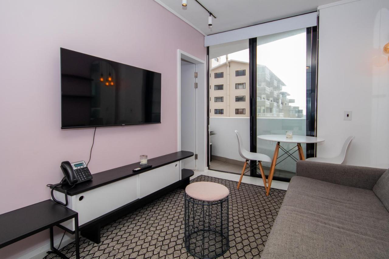 402 The Flamingo, luxury Living - 5