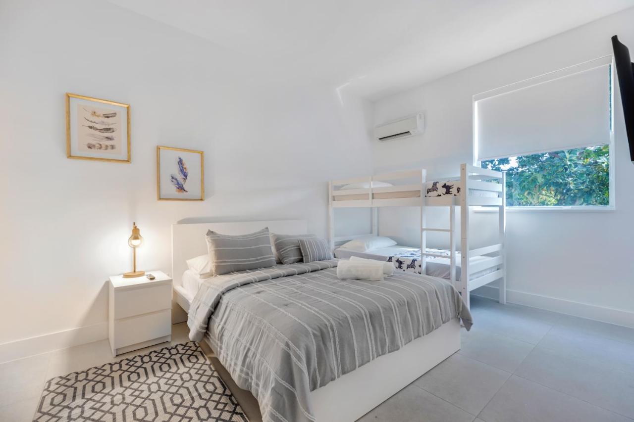 Up to 12 Guests! Modern villa near Wynwood - 2