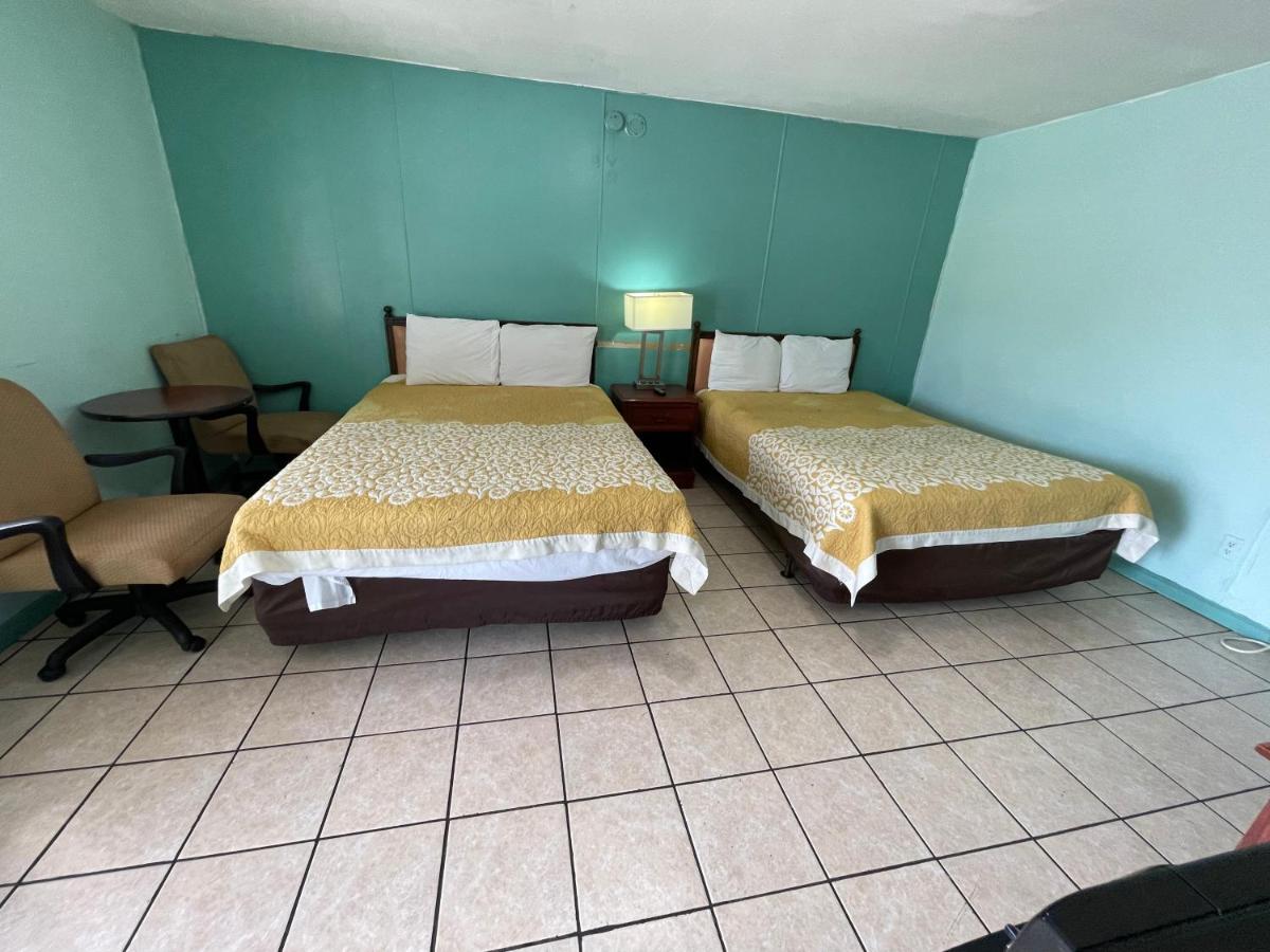Lamplighter Inn — photo 8