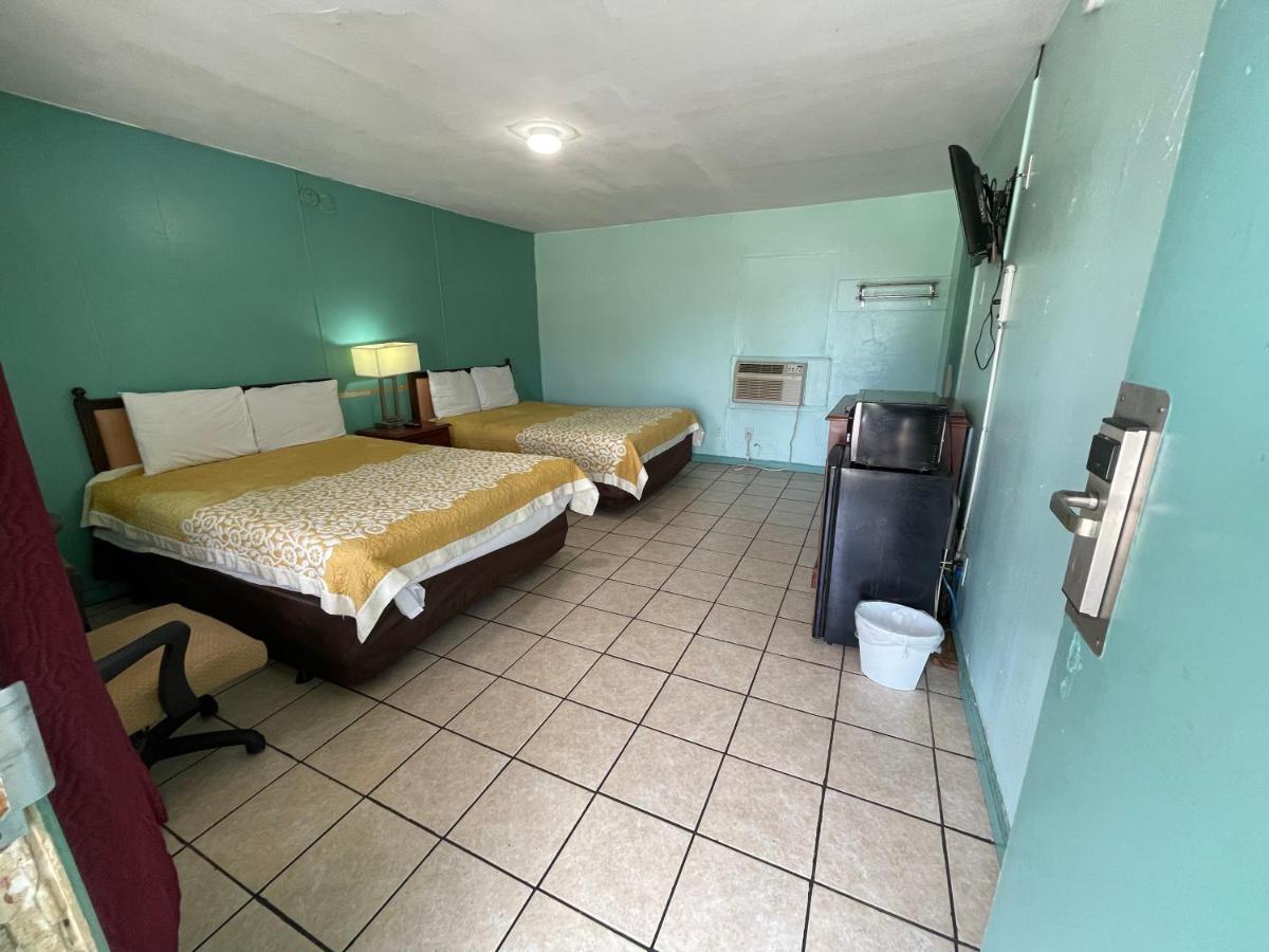 Lamplighter Inn — photo 7