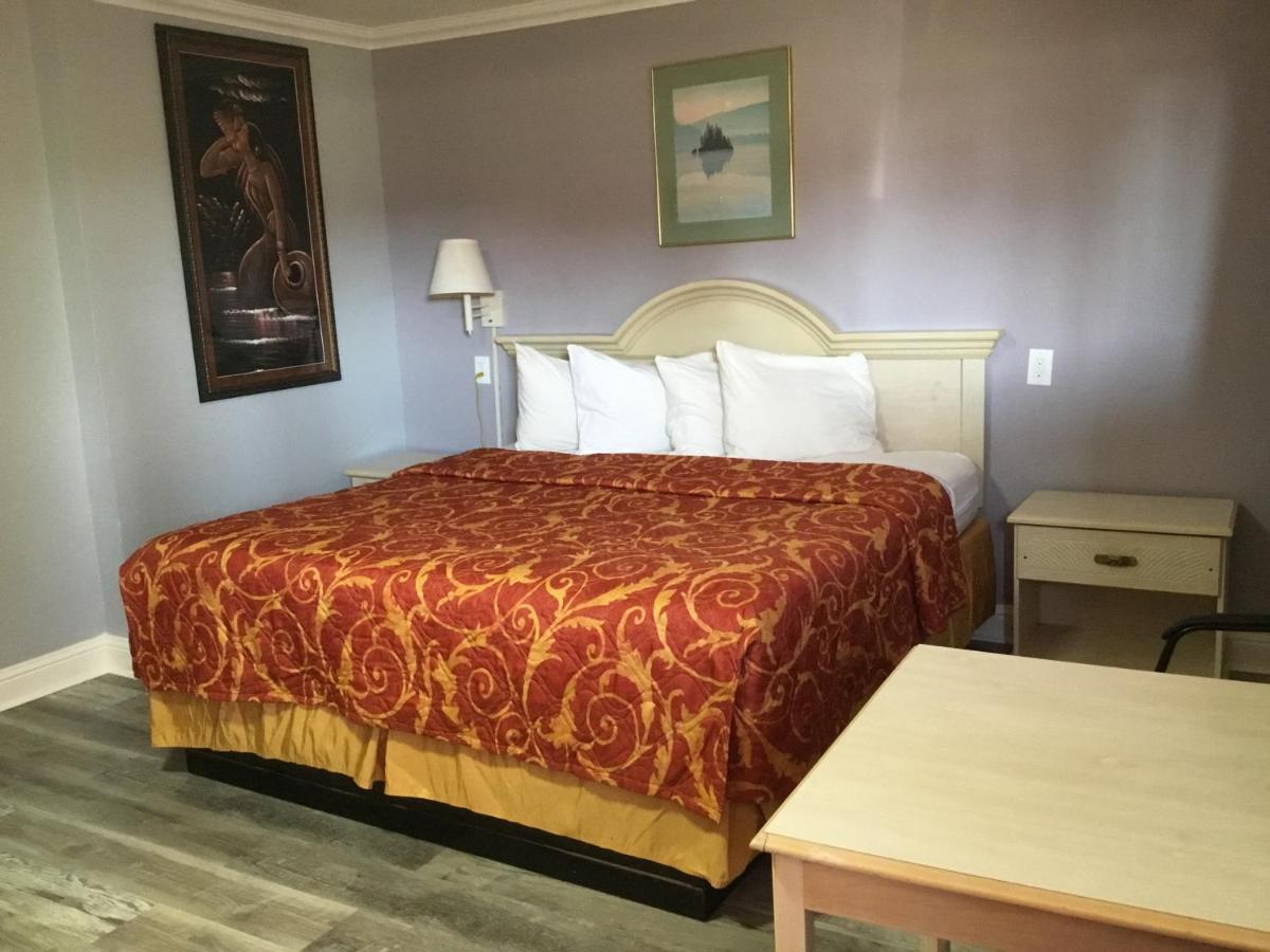 BUDGET INN — photo 24
