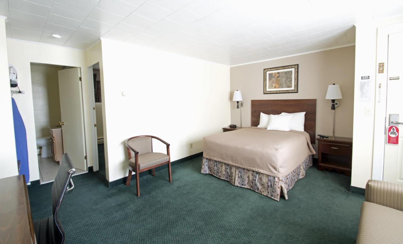 Travelers Inn — photo 22