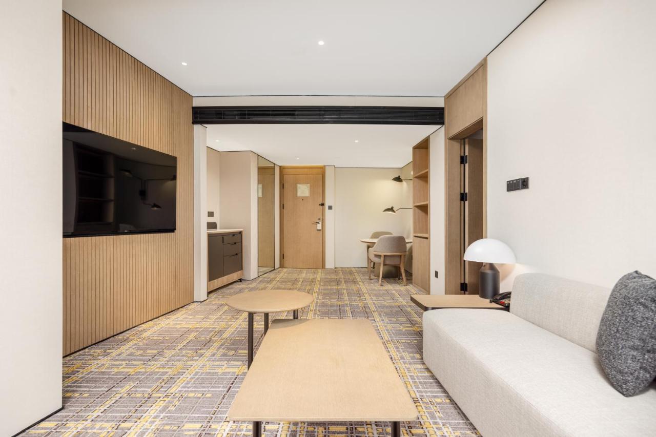 Sheraton Chengdu Lido Hotel photo