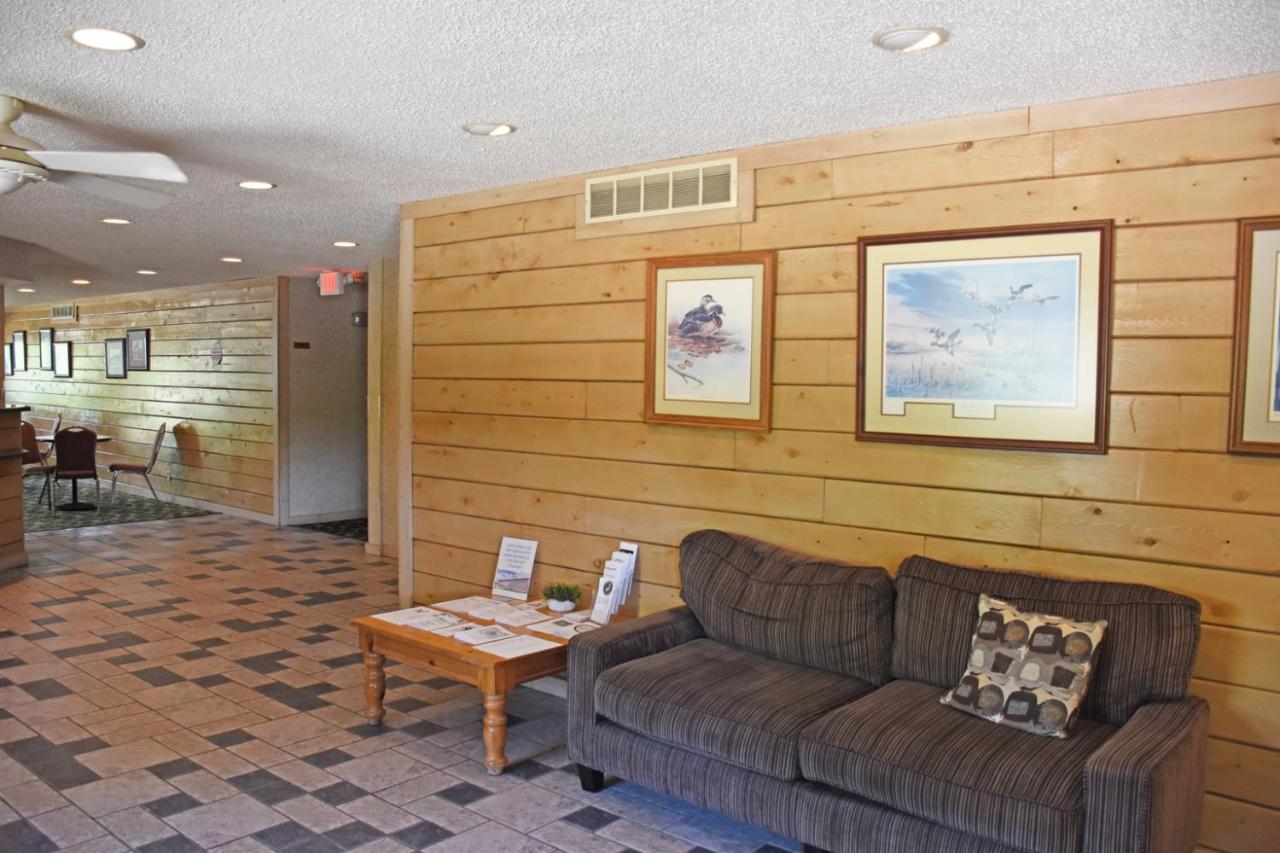 Paddle Wheel Inn — photo 11
