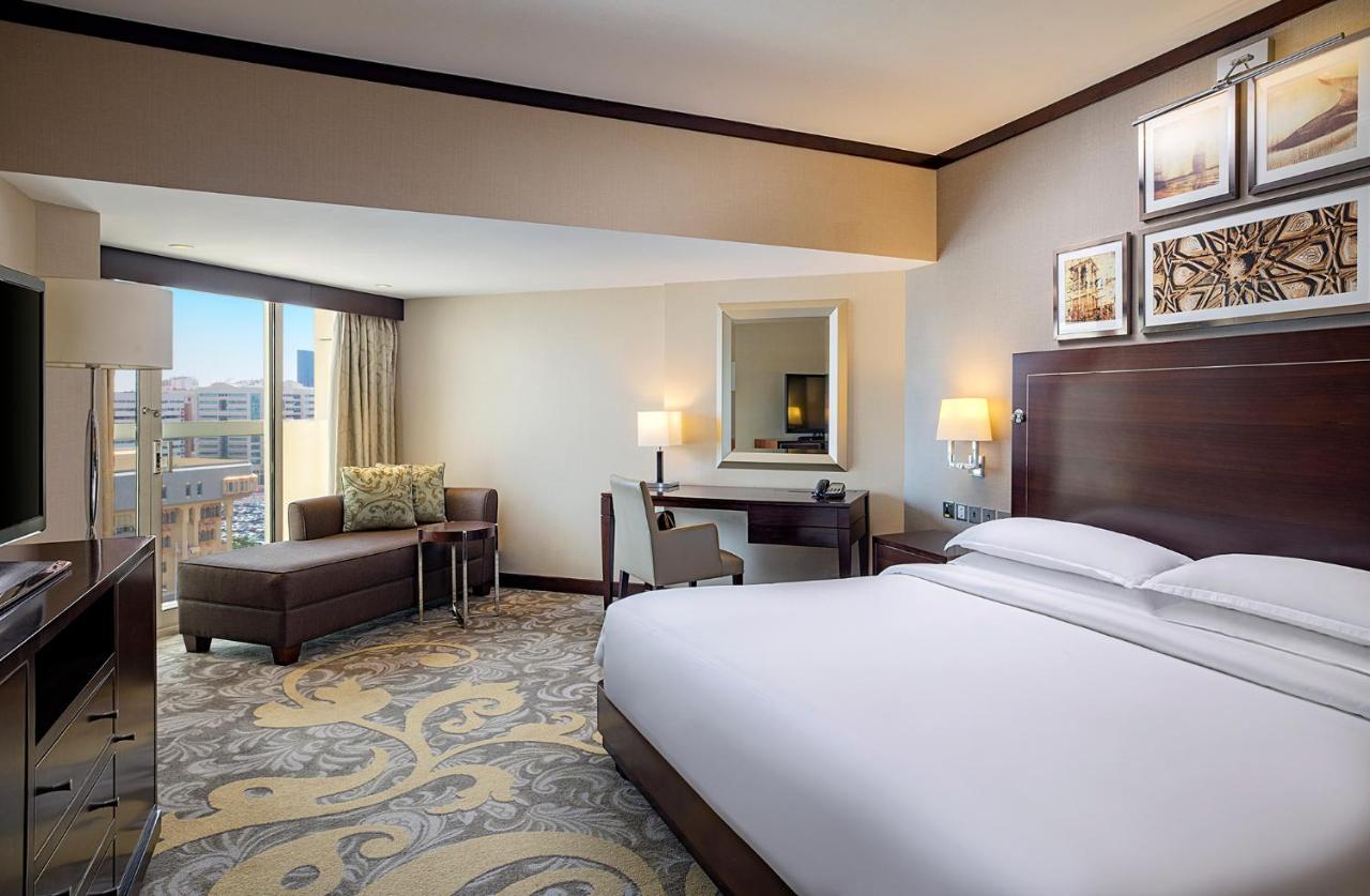Sheraton Dubai Creek Hotel & Towers photo