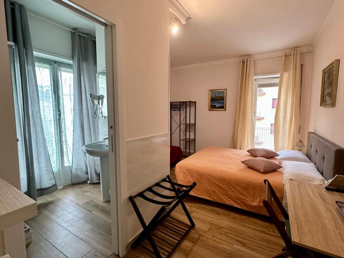 GOLDEN ROOMS Cipro - 2