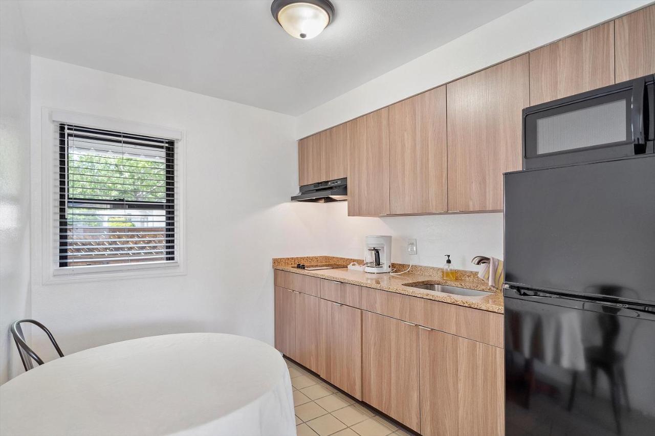 Carlin's Cottage Court — photo 12