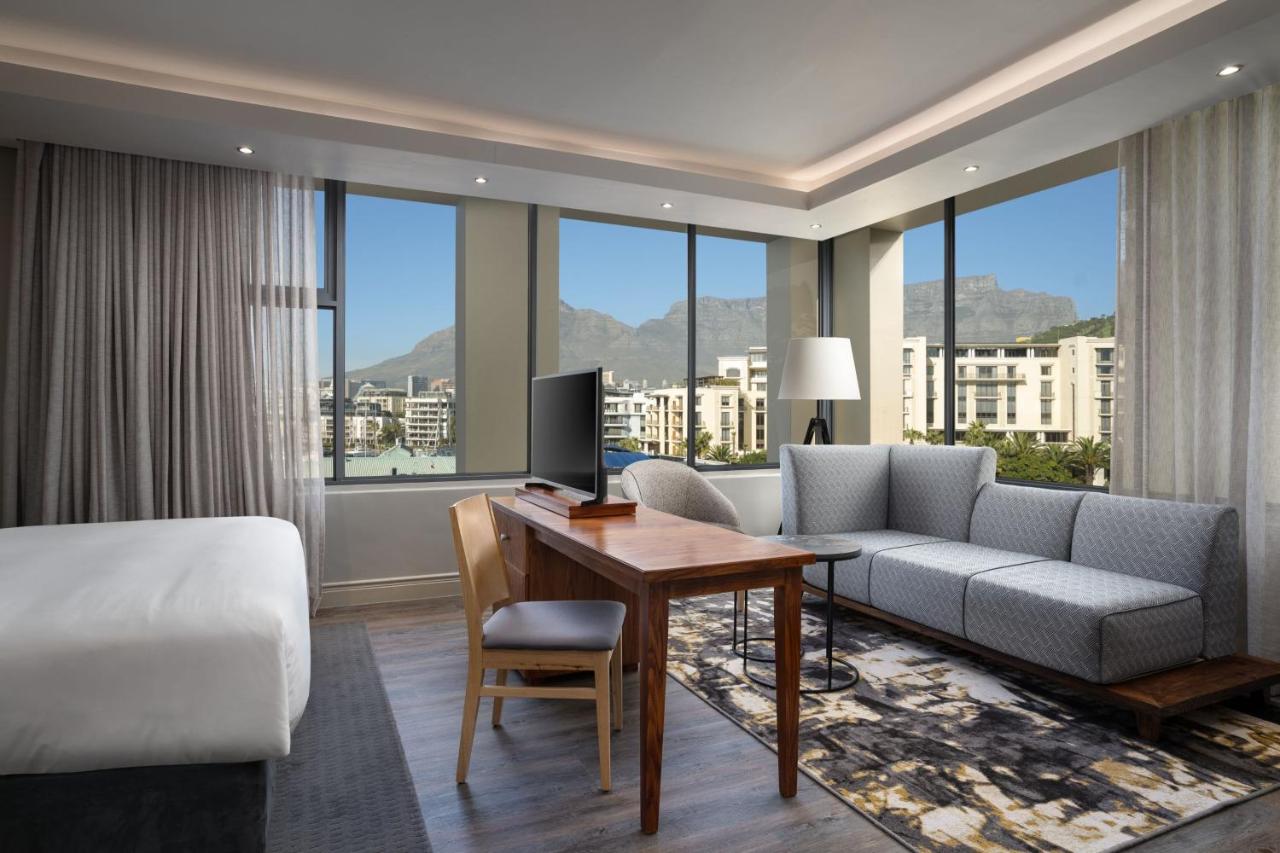 Protea Hotel by Marriott Cape Town Waterfront Breakwater Lodge - 4