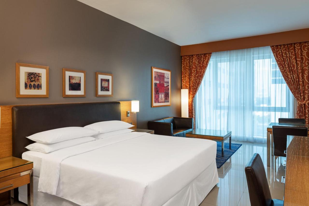 Four Points by Sheraton Bur Dubai photo
