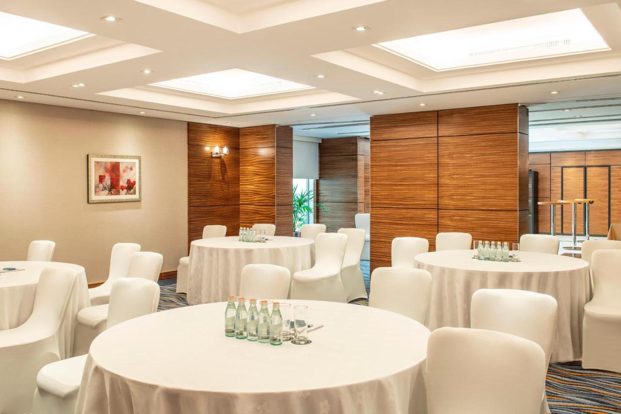 Four Points by Sheraton Bur Dubai photo
