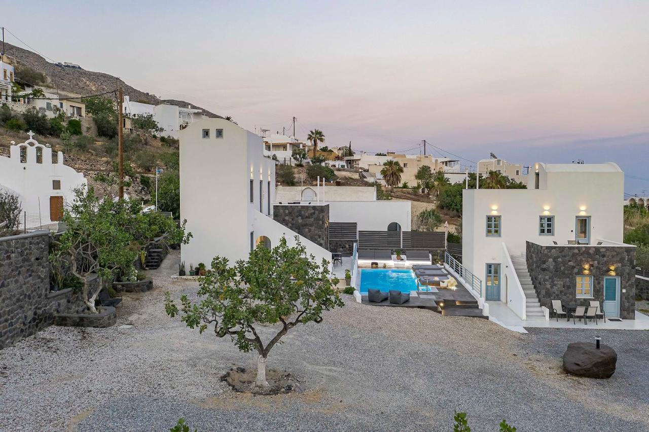 BlackStone Luxury Suites - 4