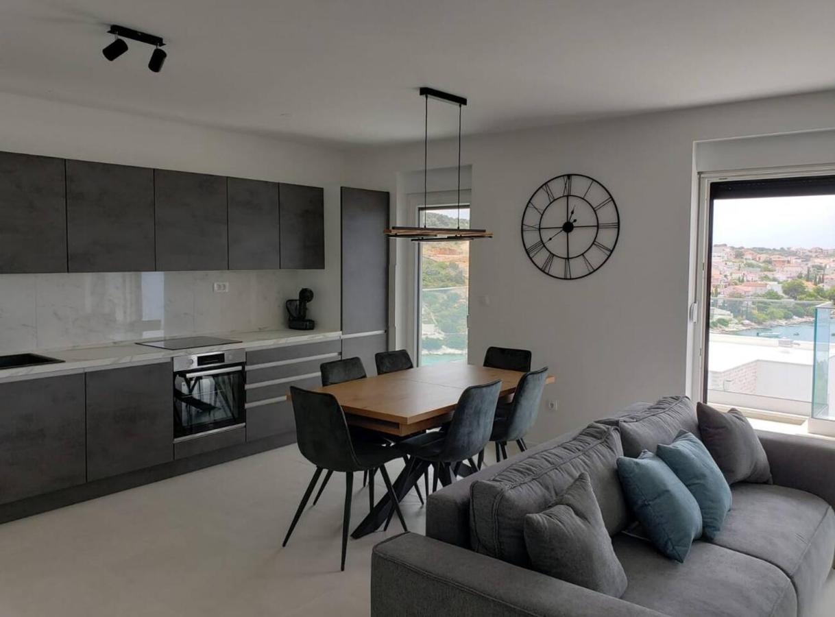 Villa Estera - E2 - 3 BEDROOM, 2 BATHROOM - 4