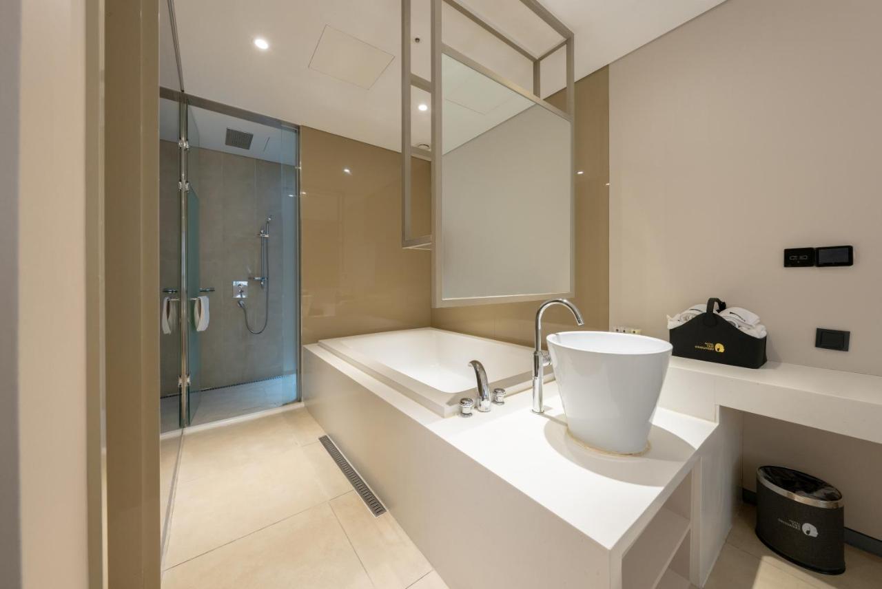 Hotel The Designers Hongdae - 3