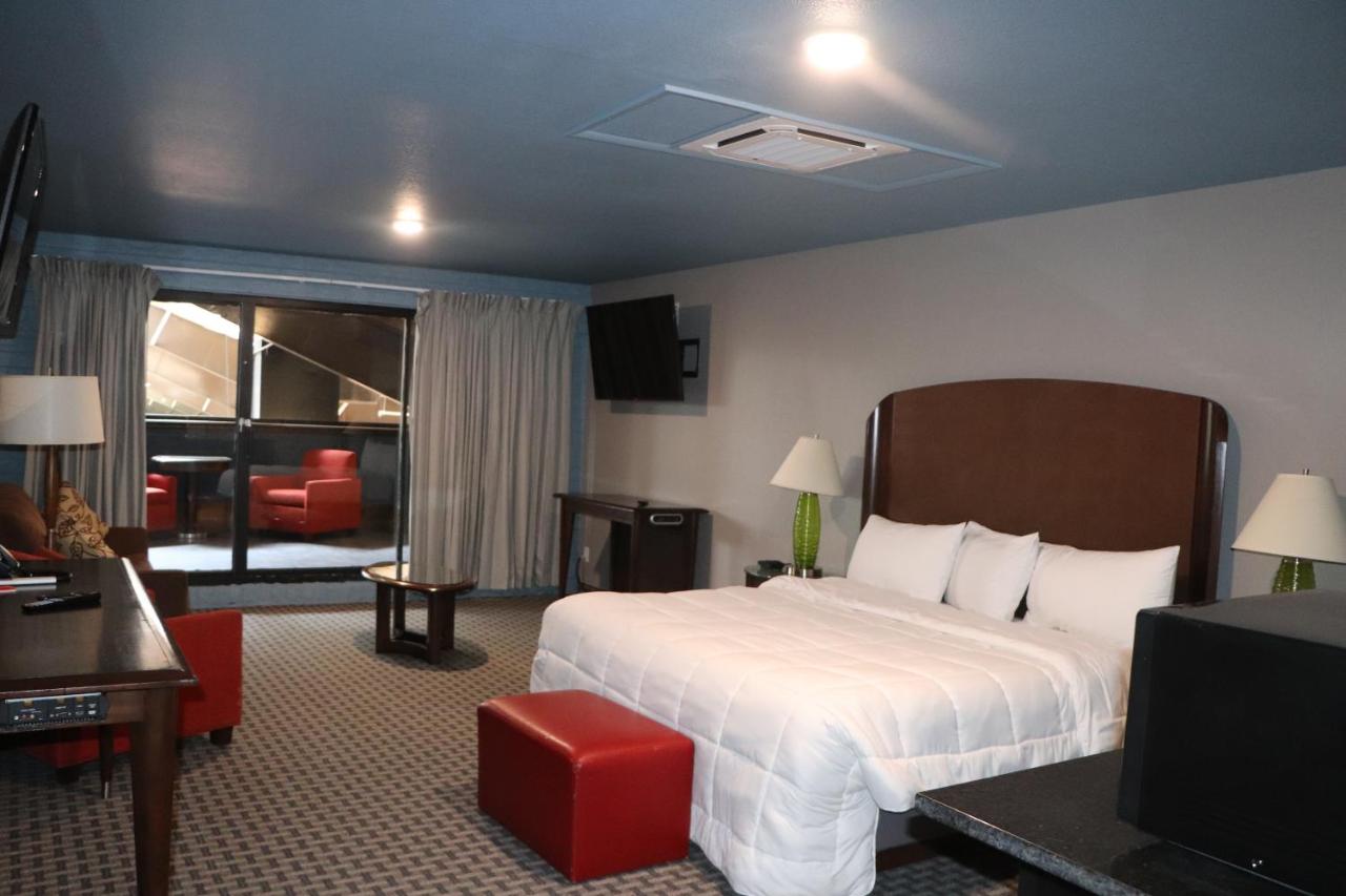 Historic Cow Palace Inn — photo 2