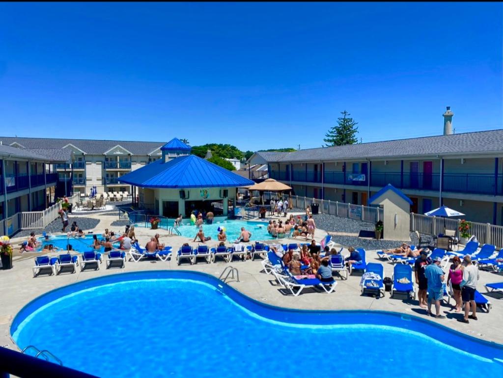 Islander Inn — photo 11