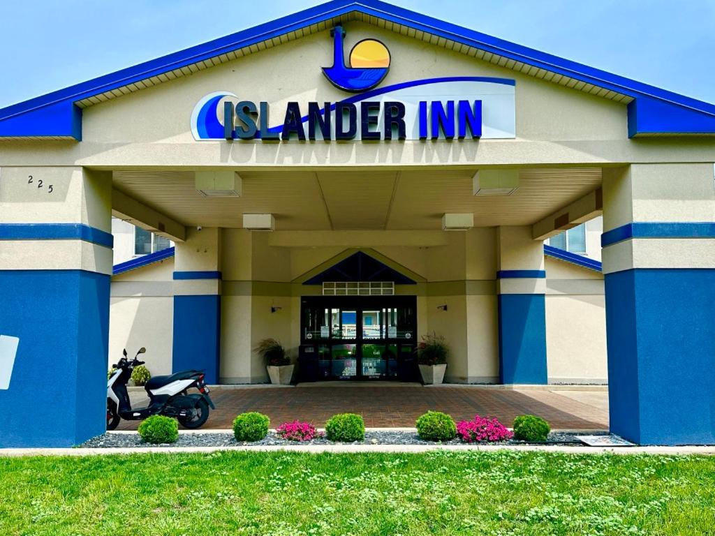 Islander Inn — photo 1