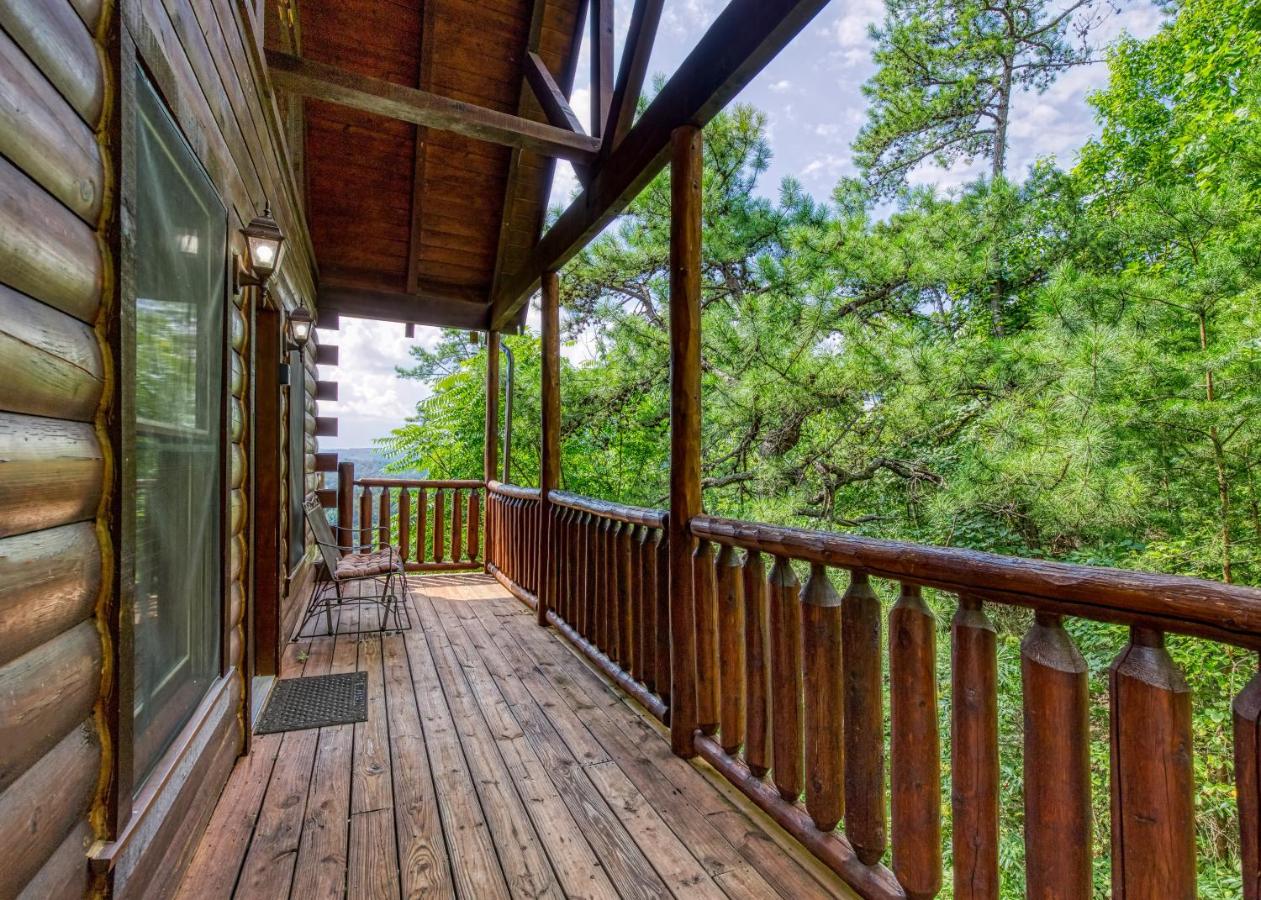 Enchanted Vista Gatlingburg Cabins — photo 15