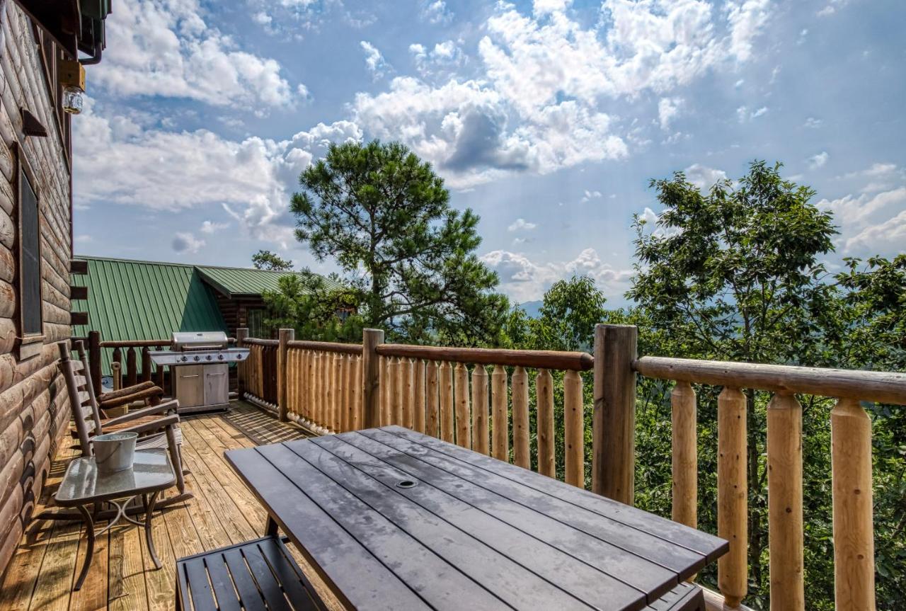 Enchanted Vista Gatlingburg Cabins — photo 16
