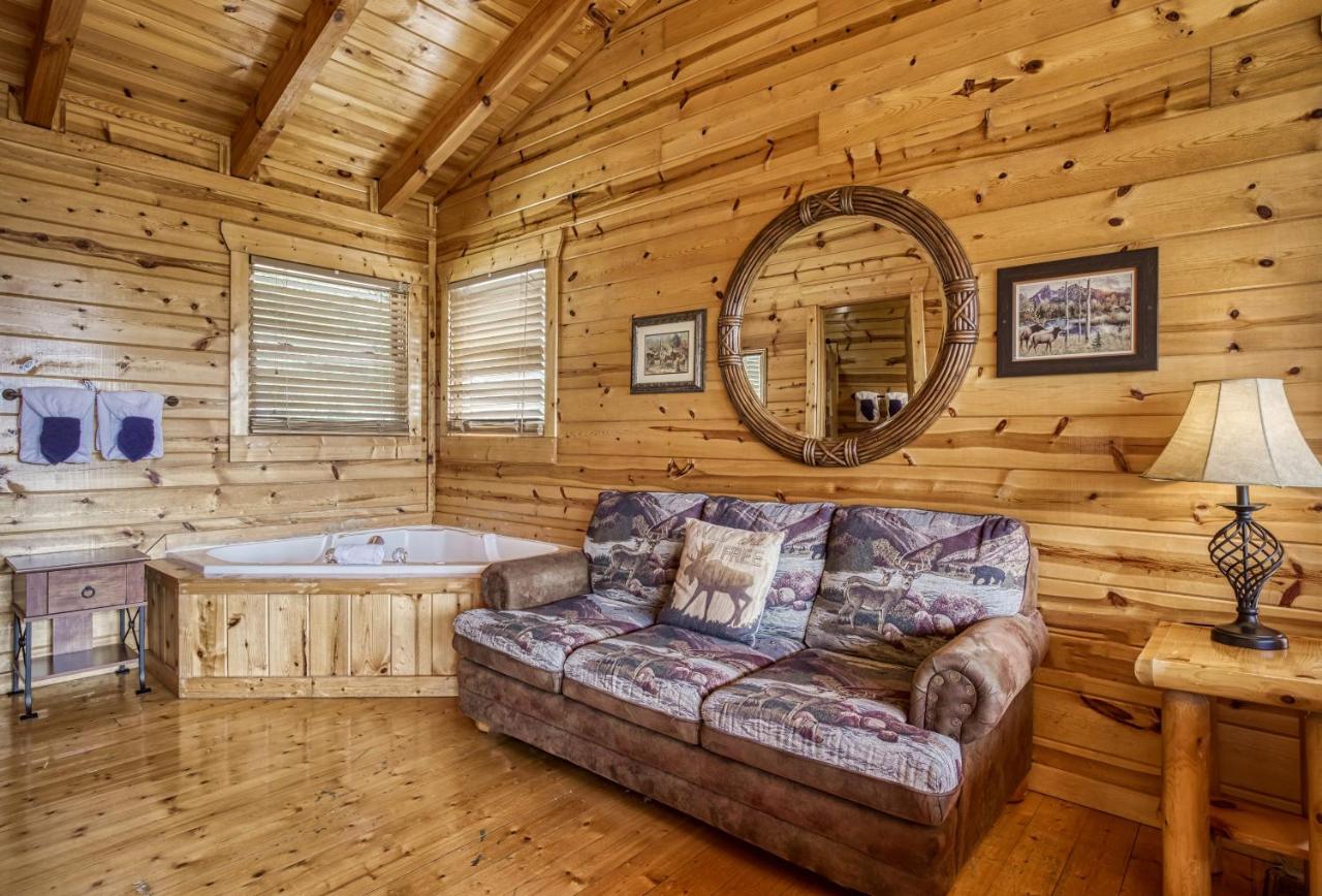 Enchanted Vista Gatlingburg Cabins — photo 21