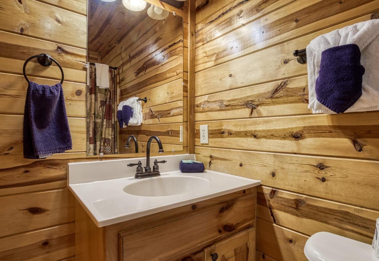 Enchanted Vista Gatlingburg Cabins — photo 22