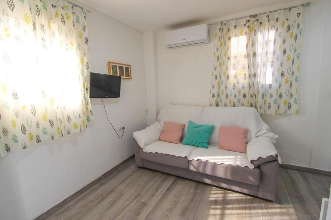 Estudio Jimena Calahonda en el centro de Nerja - 2