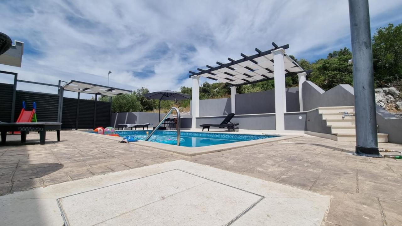 Villa Estera - E2 - 3 BEDROOM, 2 BATHROOM - 3