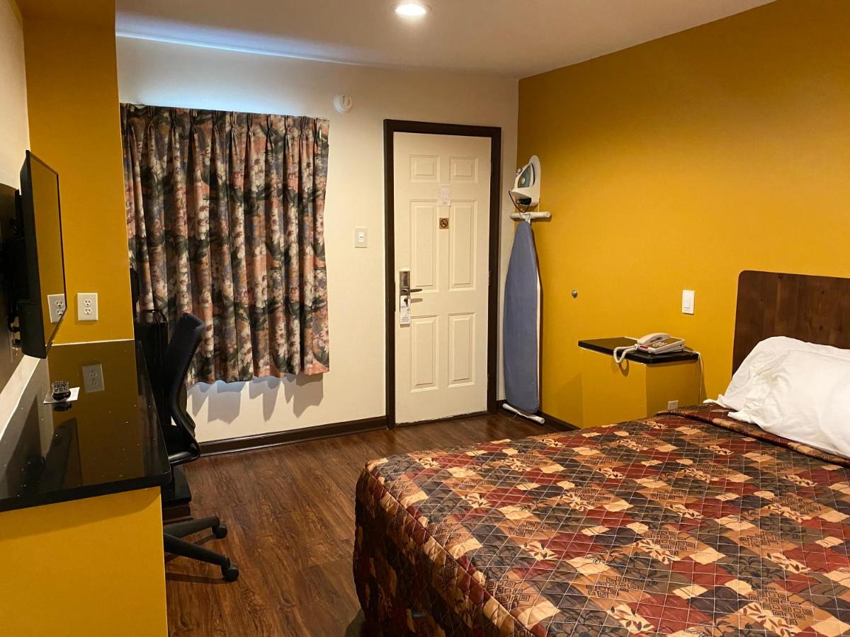 Budget Inn — photo 11