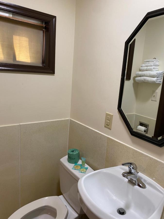 Budget Inn — photo 8
