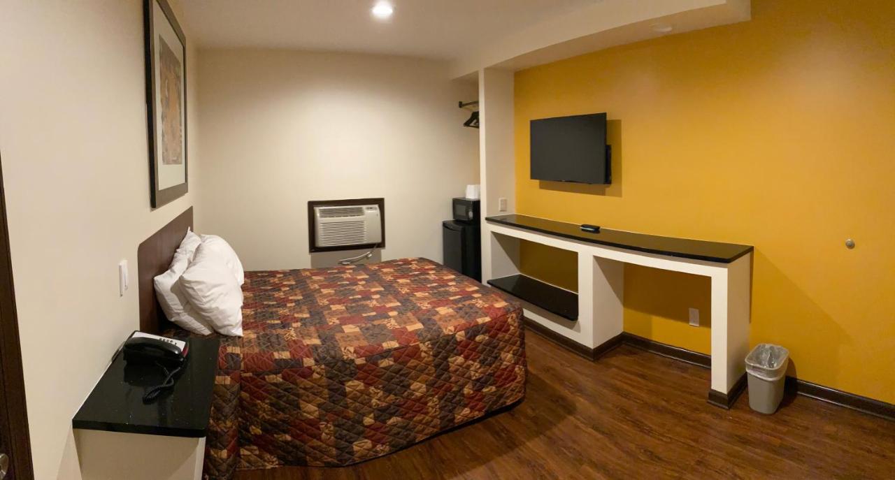 Budget Inn — photo 7