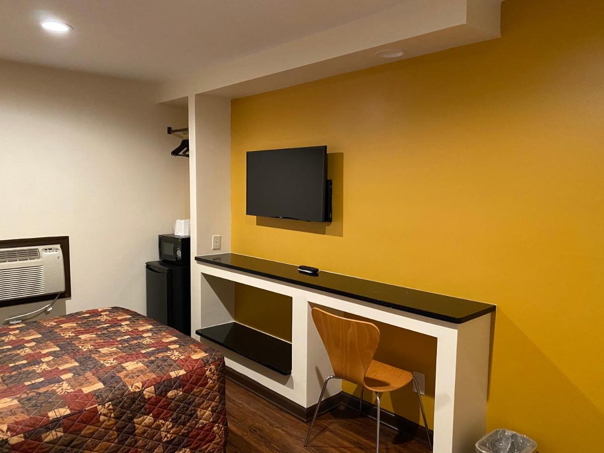 Budget Inn — photo 5