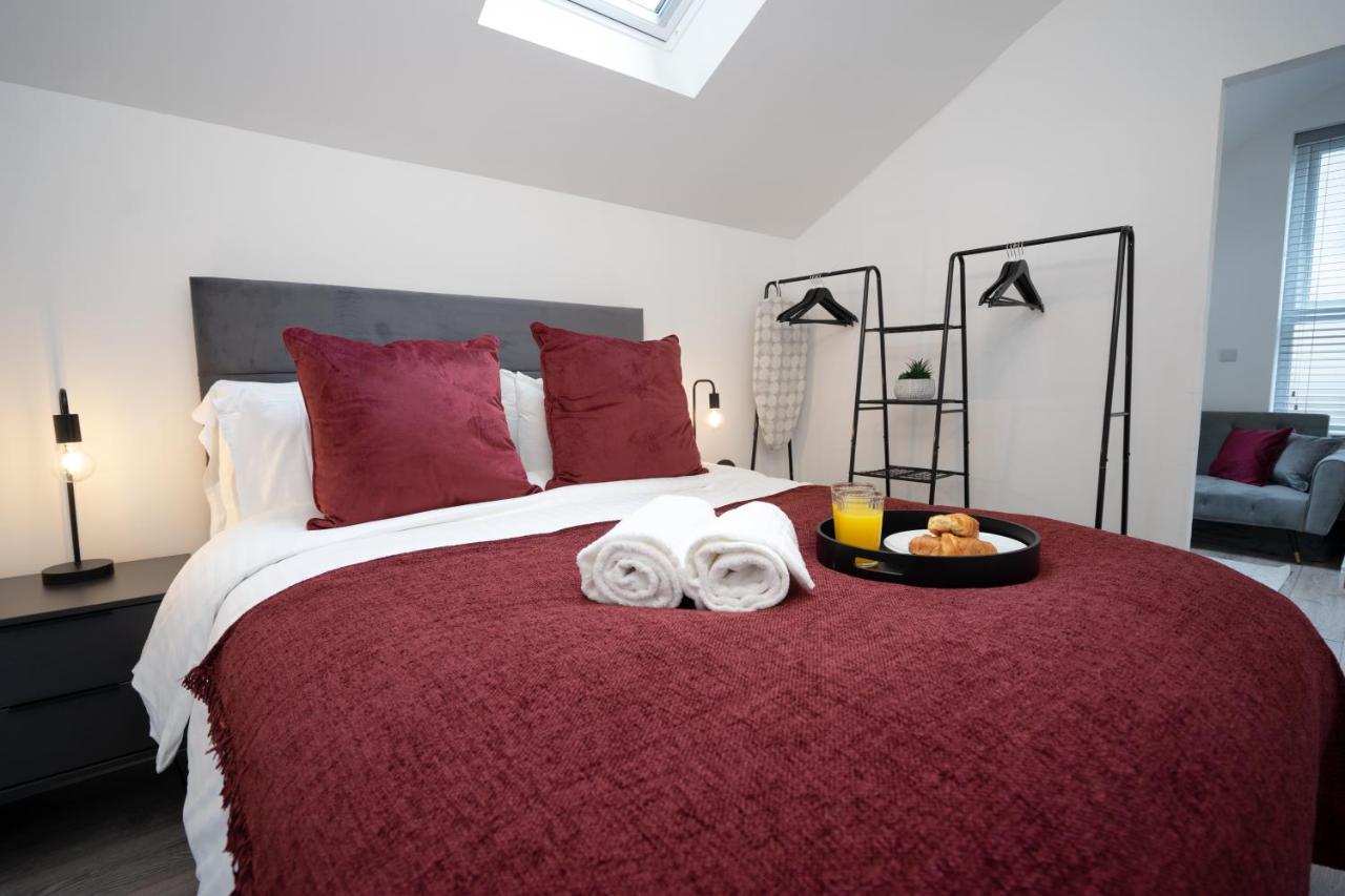 The Den - KING BED, 5 min walk to City Centre - 2