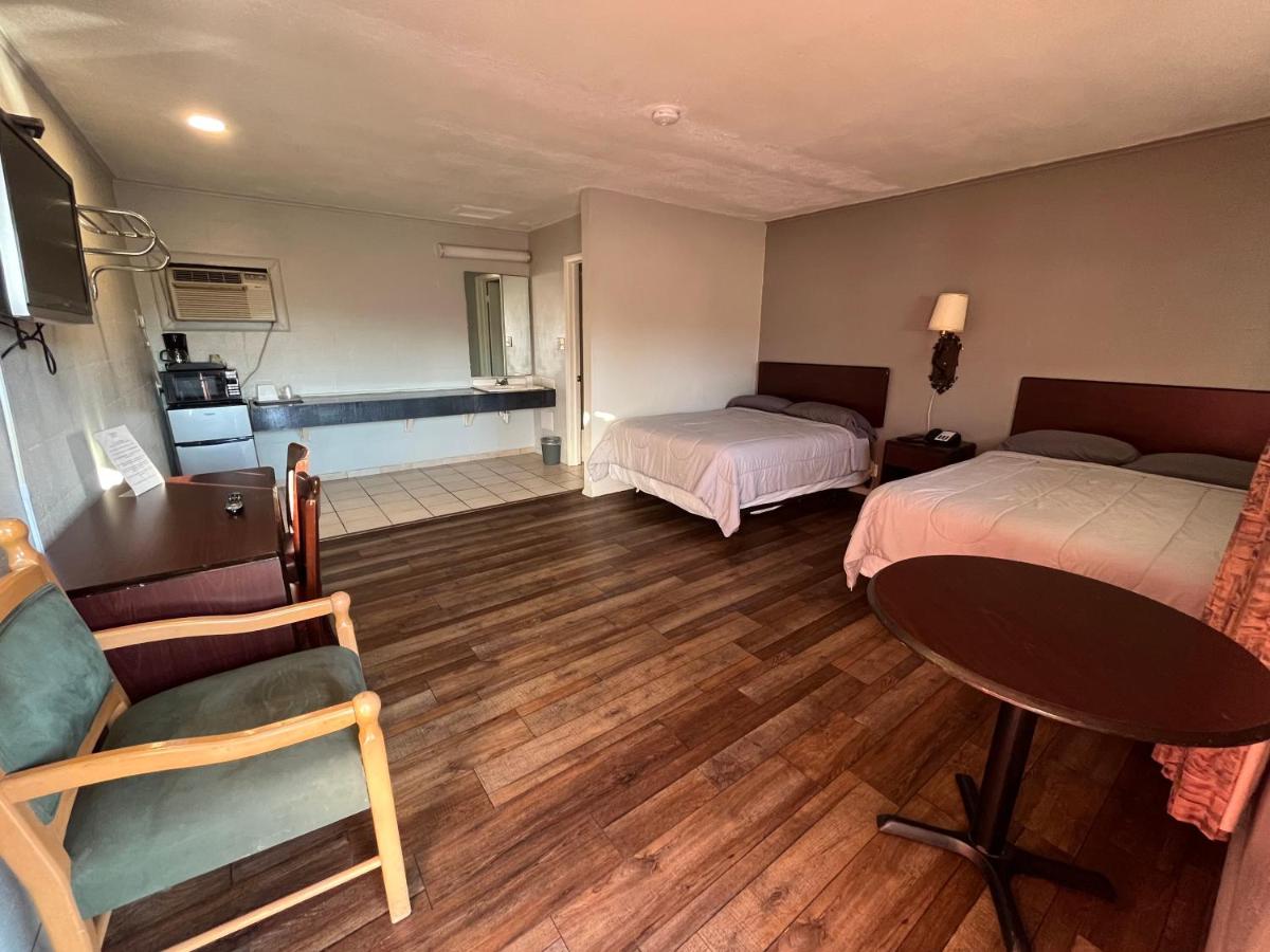 Budget Inn — photo 6