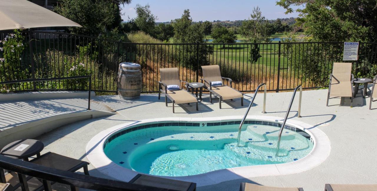 Temecula Creek Inn — photo 24